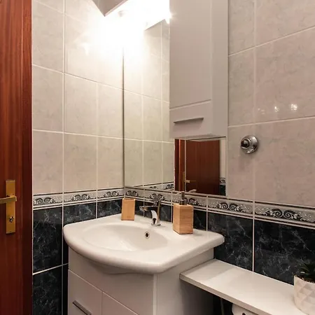 아파트 Lovely In Rtina, Razanac With Kitchen *